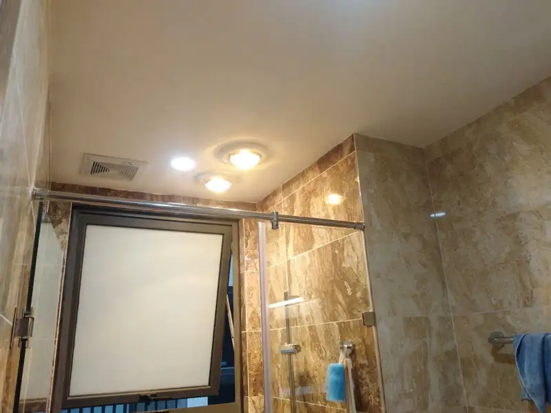 Đèn sưởi nhà tắm