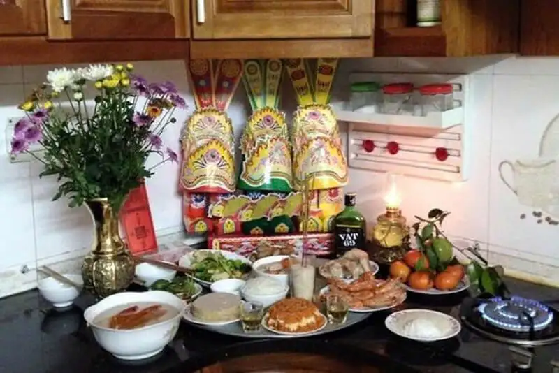 Không có bàn thờ thần tài thì cúng ở đâu