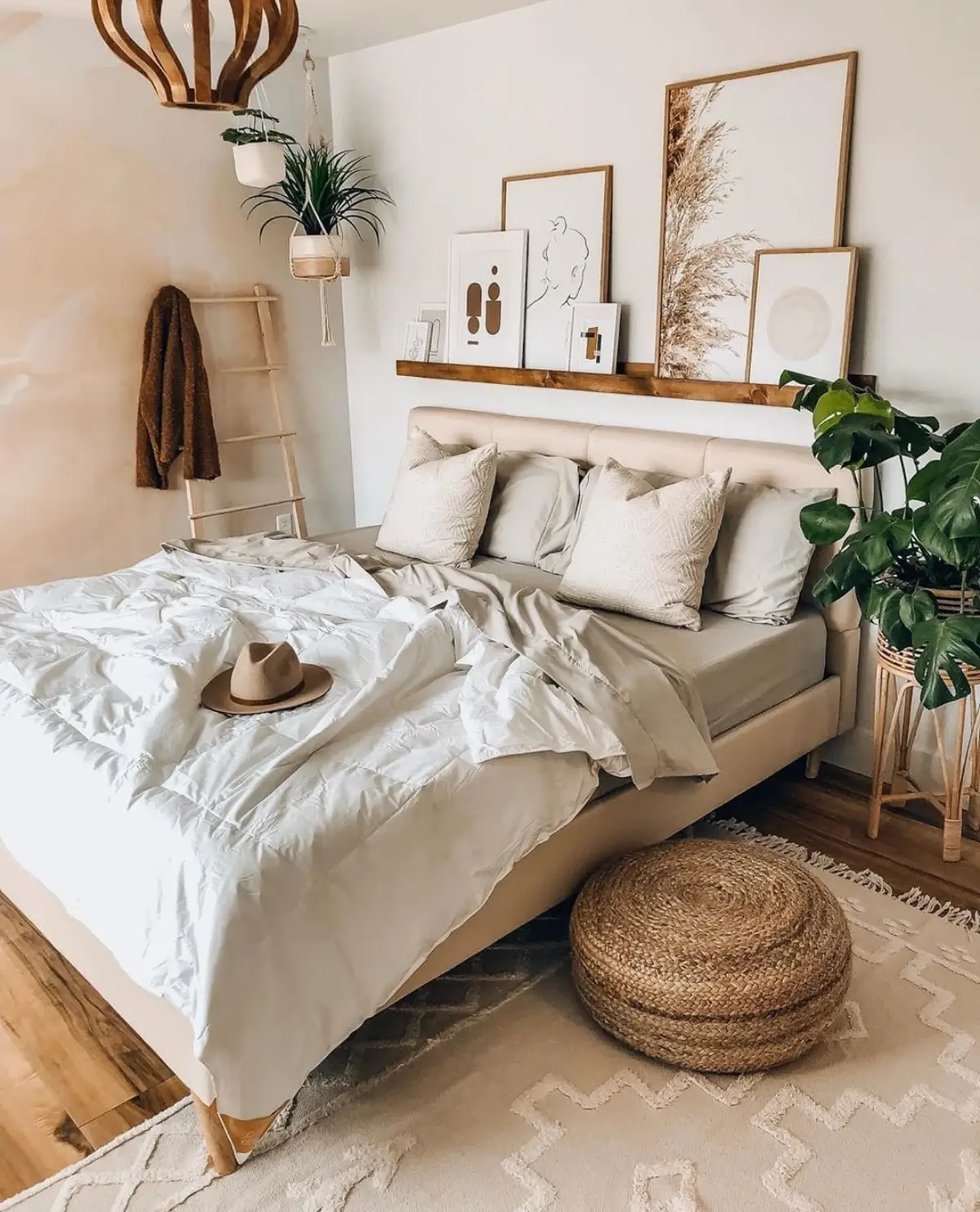 Phong cách Boho mang đến sự phóng khoáng với thảm họa tiết