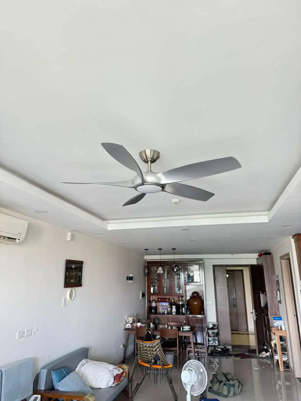 Melody II tích hợp đèn LED chiếu sáng ấm áp cho bữa ăn