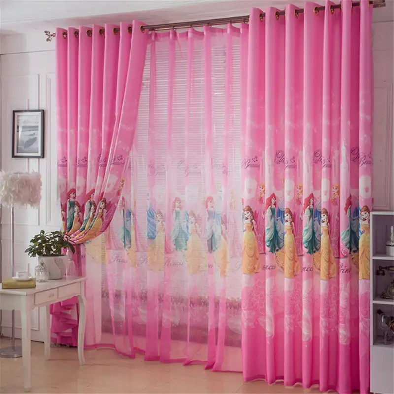 Rèm vải cotton in hình nhân vật sẽ là món quà tuyệt vời