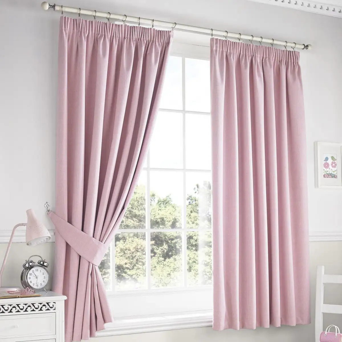 Rèm giúp điều chỉnh ánh sáng giúp cho bé ngủ ngon hơn