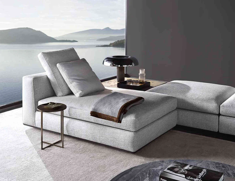 Sofa modul đang trở thành xu hướng trong các biệt thự hiện đại.